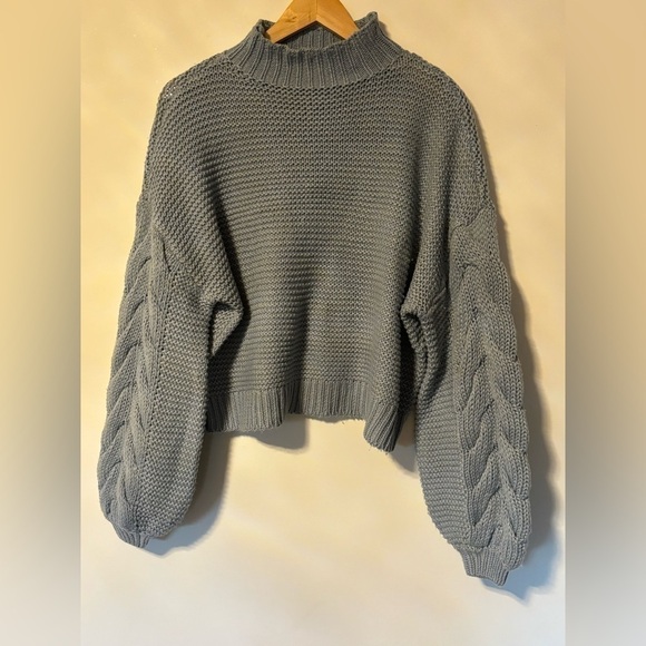 Cloth- Blue Ballon Sleeve knit sweater - Picture 2 of 7